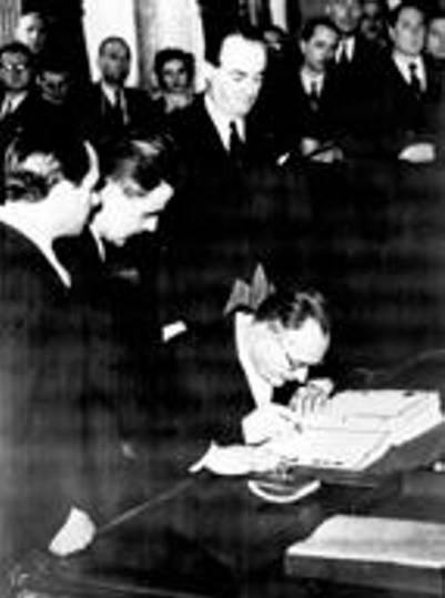 firma trattati di pace