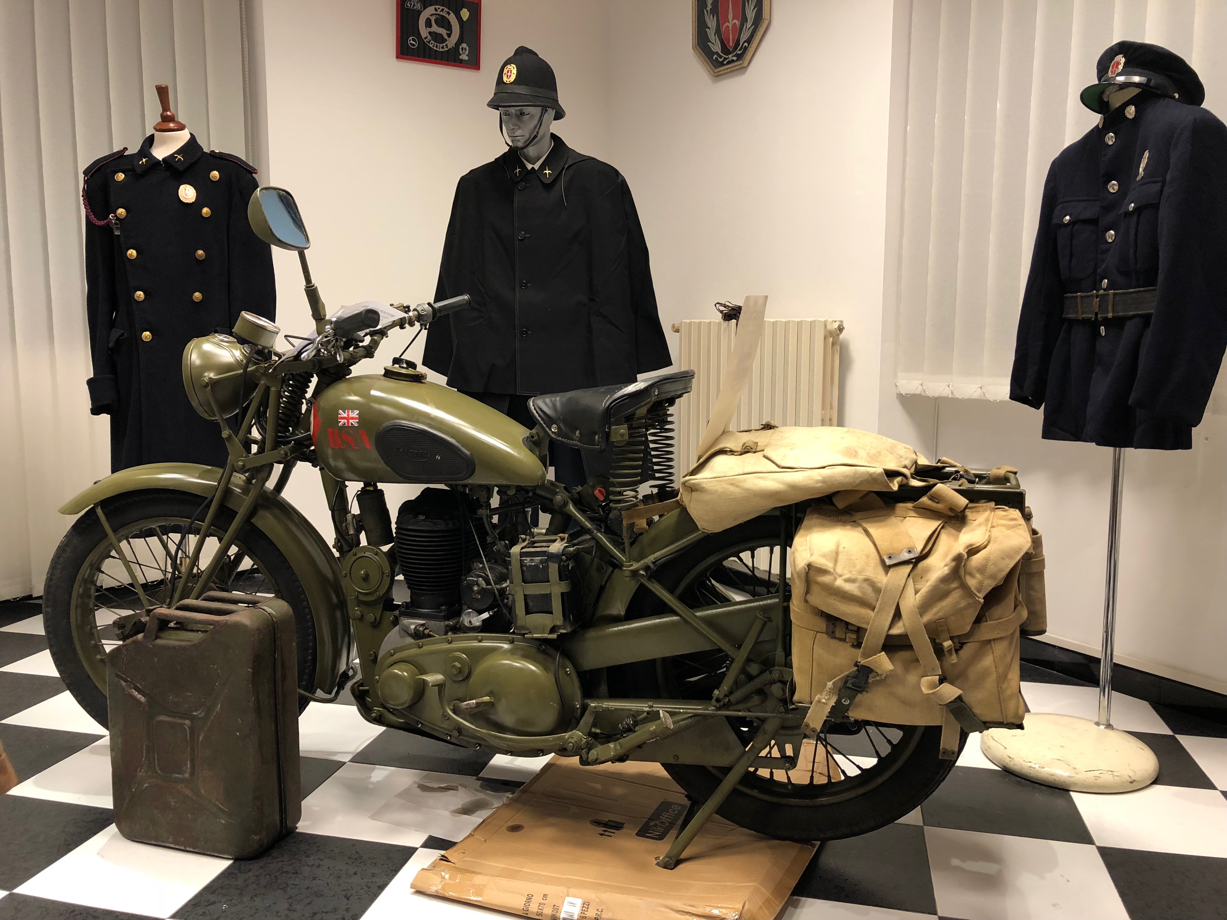Presentazione della Mostra sulla Polizia civile, grande successo e affluenza di pubblico